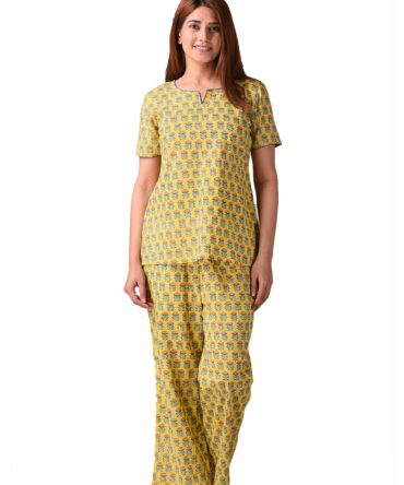 KANNAHI Women Pure Cotton Paisley Printed Yellow Top & Pyjama Set, Nightwear, Nightsuit Set, Sleepwear,Pyjama Set, Loungewear (Combo of Top and Pyjama)