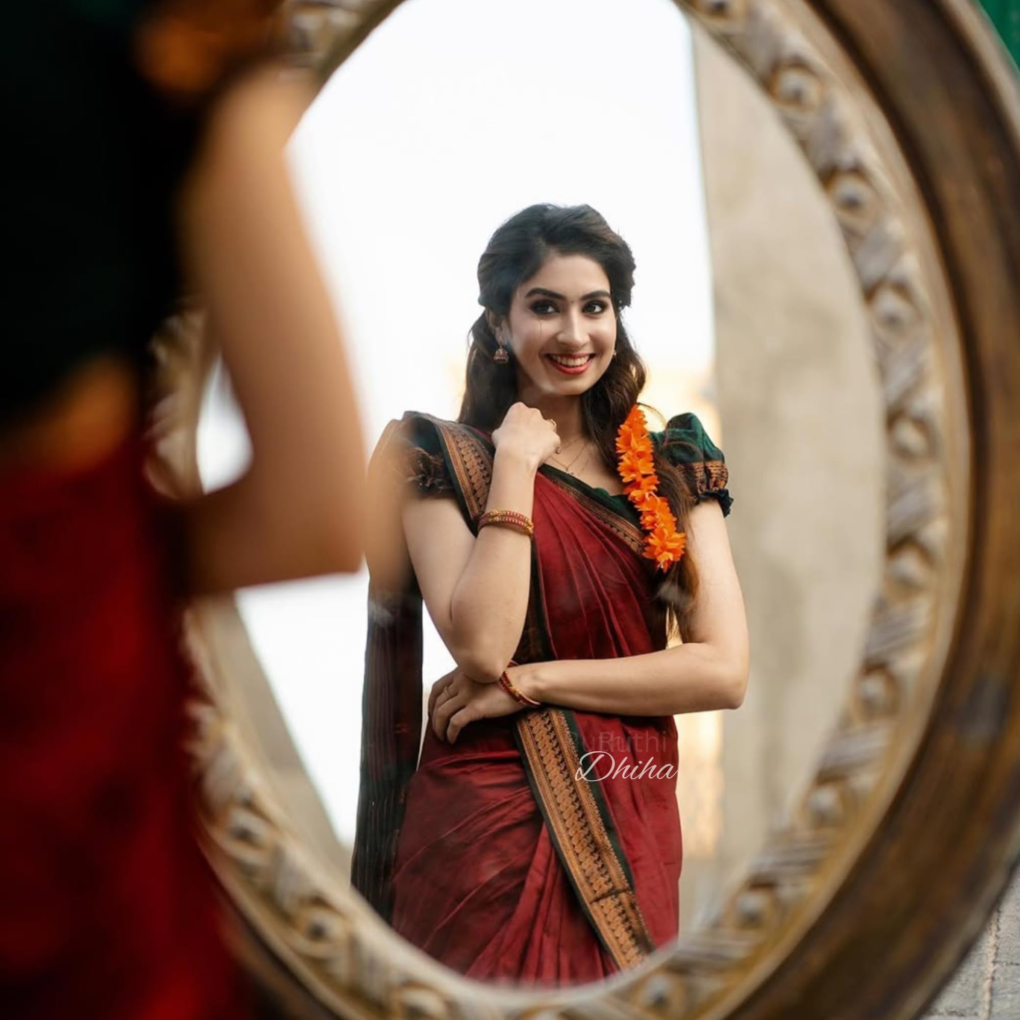 DHIHA Gadwal Cotton Saree for Women | Pure Kalyani Cotton Saree with Zari Border Tassels & Blouse | Kanjivaram Linen Silk | Handloom Weave (Red) - Image 7